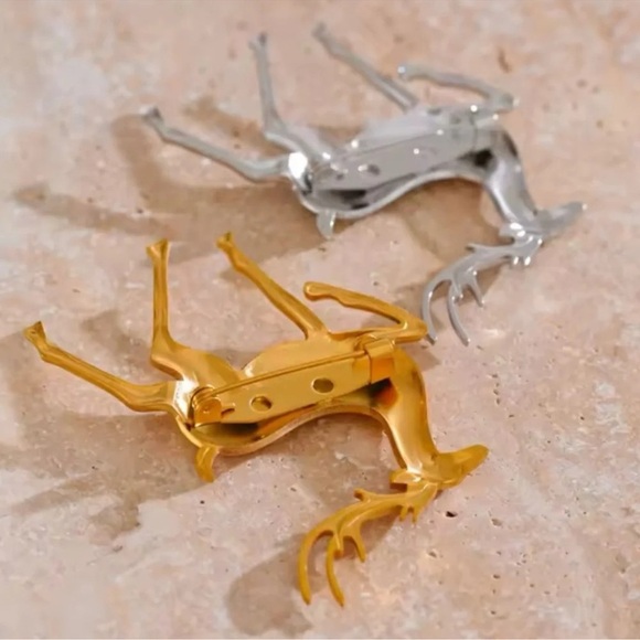 Christmas Reindeer 18K Gold Stainless Steel Waterproof Brooch - Picture 4 of 9